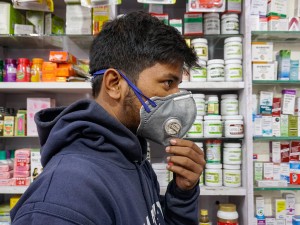 In India’s Capital, Escaping the Toxic Air Is a Privilege Few Can Afford
