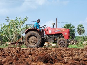 Floods in Northern Sri Lanka Endanger Paddy Farmers’ Harvest
