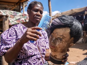 Business Is Booming for Handmade Wigs in Zimbabwe